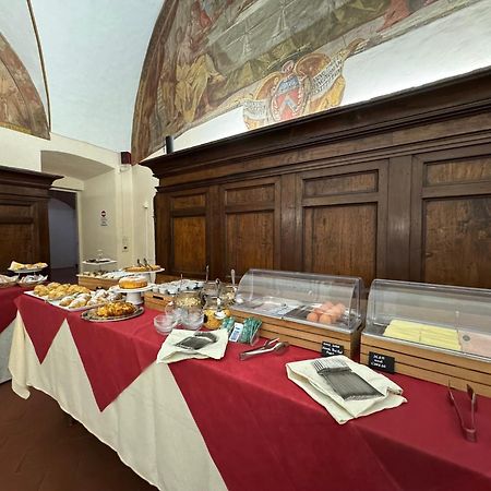 فندق Monastero Ss. Annunziata تودي المظهر الخارجي الصورة The buffet at the 2019 edition of the festival
