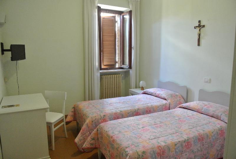 فندق Monastero Ss. Annunziata تودي المظهر الخارجي الصورة A room in the monastery