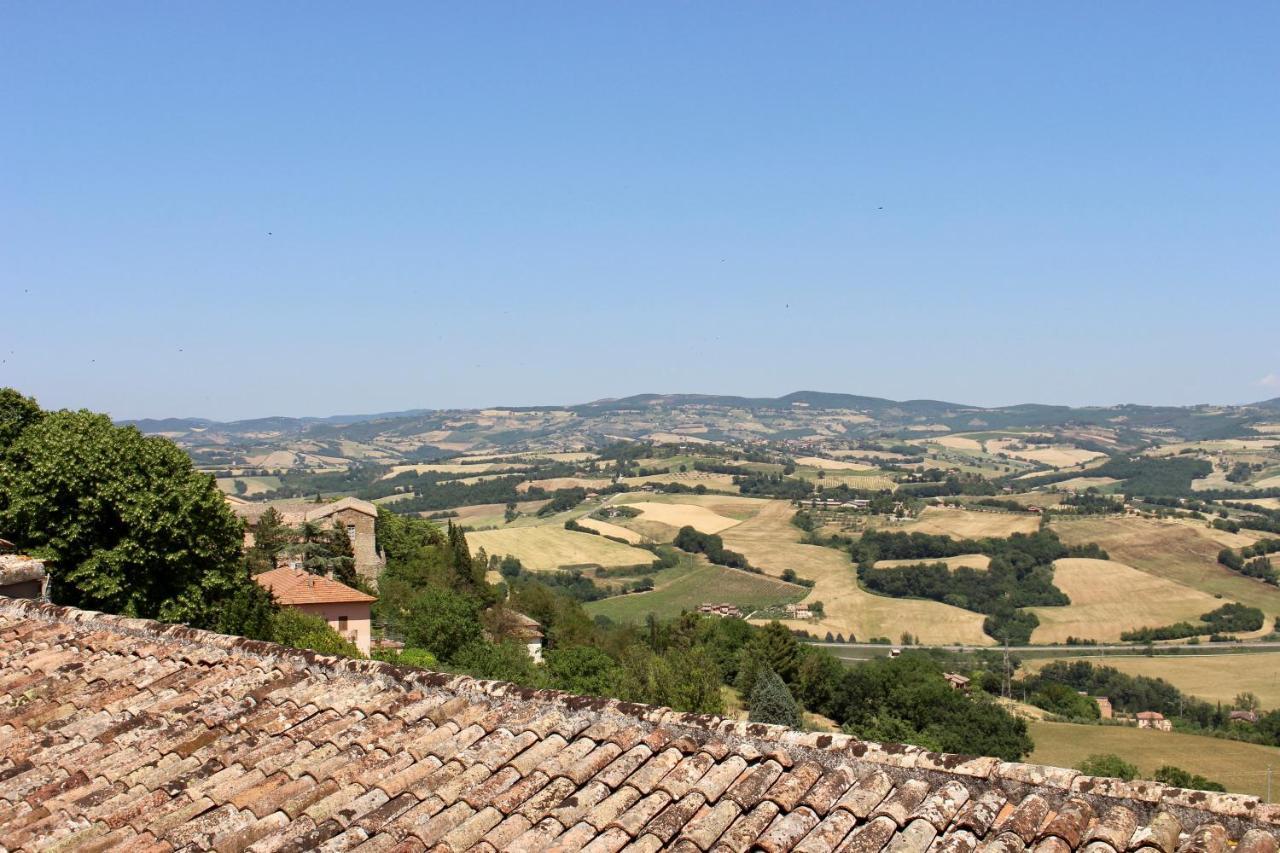 فندق Monastero Ss. Annunziata تودي المظهر الخارجي الصورة A general view of the village